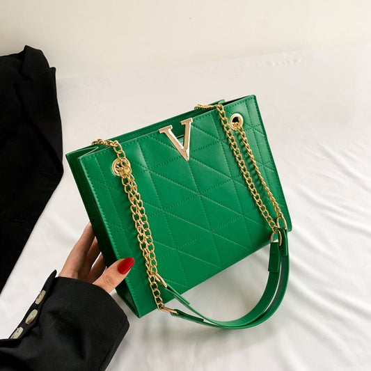 The Retro Luxe Bag – Classic with a modern twist